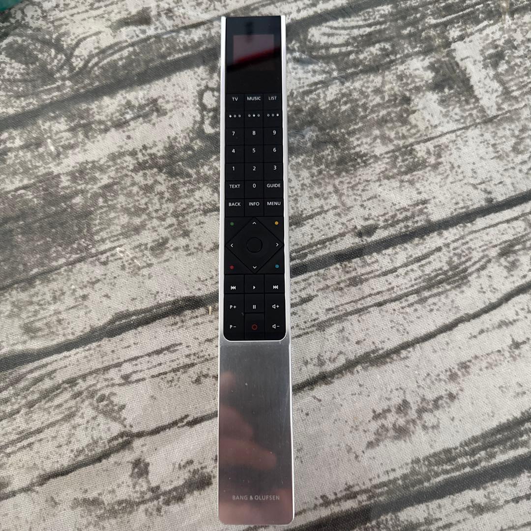 テレビ BeoRemote One