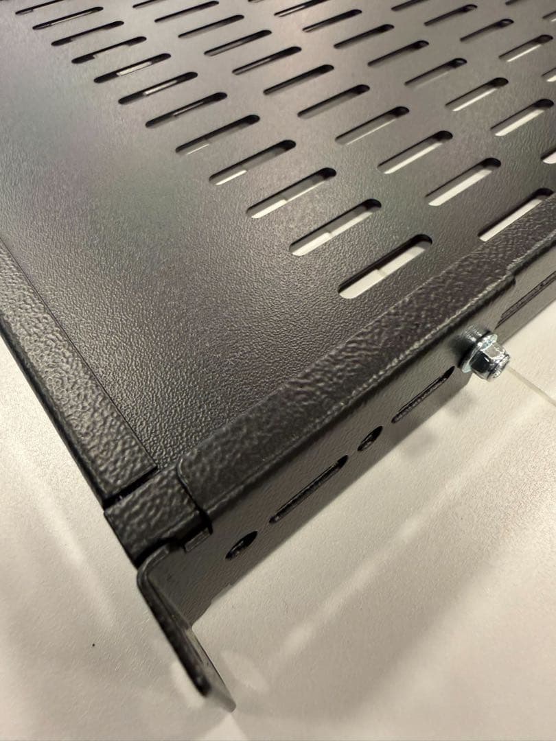 サーバーラック棚板 1U スリット付 奥行700mm　StarTech