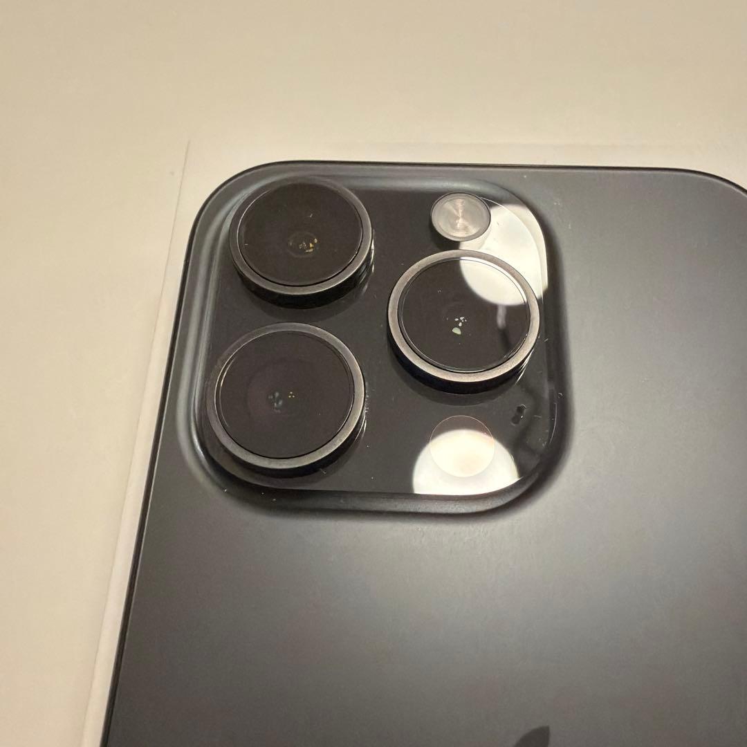 美品　90% iPhone 15 pro 256GB 　ブラックチタニウム