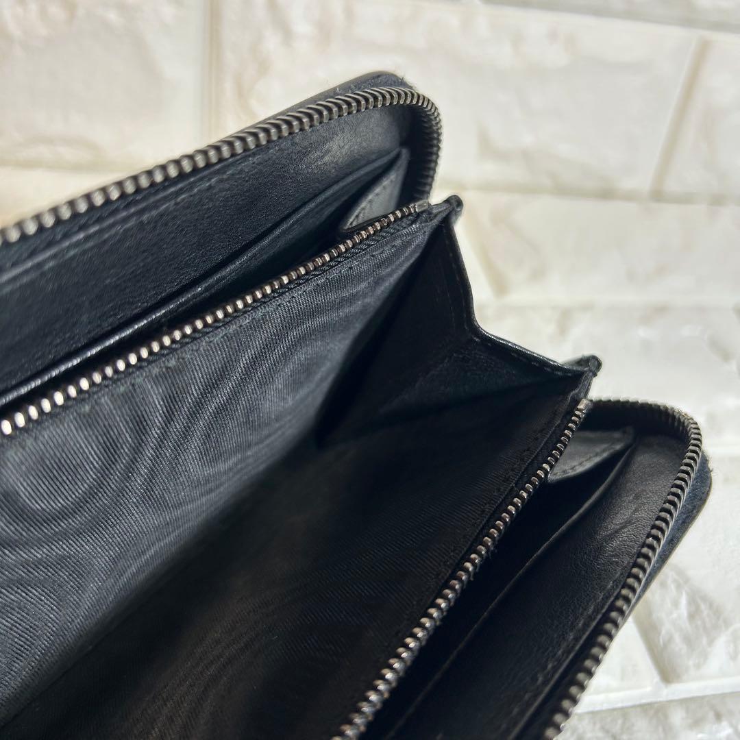 《希少モデル》ボッテガヴェネタ 長財布 イントレチャートスタッズ パンチング/黒