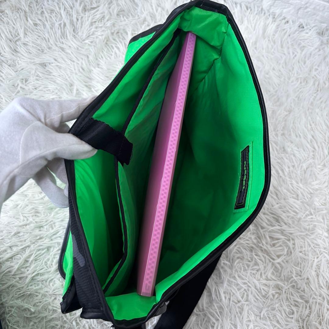 DIESEL✨大容量メッセンジャーバッグ　レザーナイロン　カモフラ　刻印　y2k