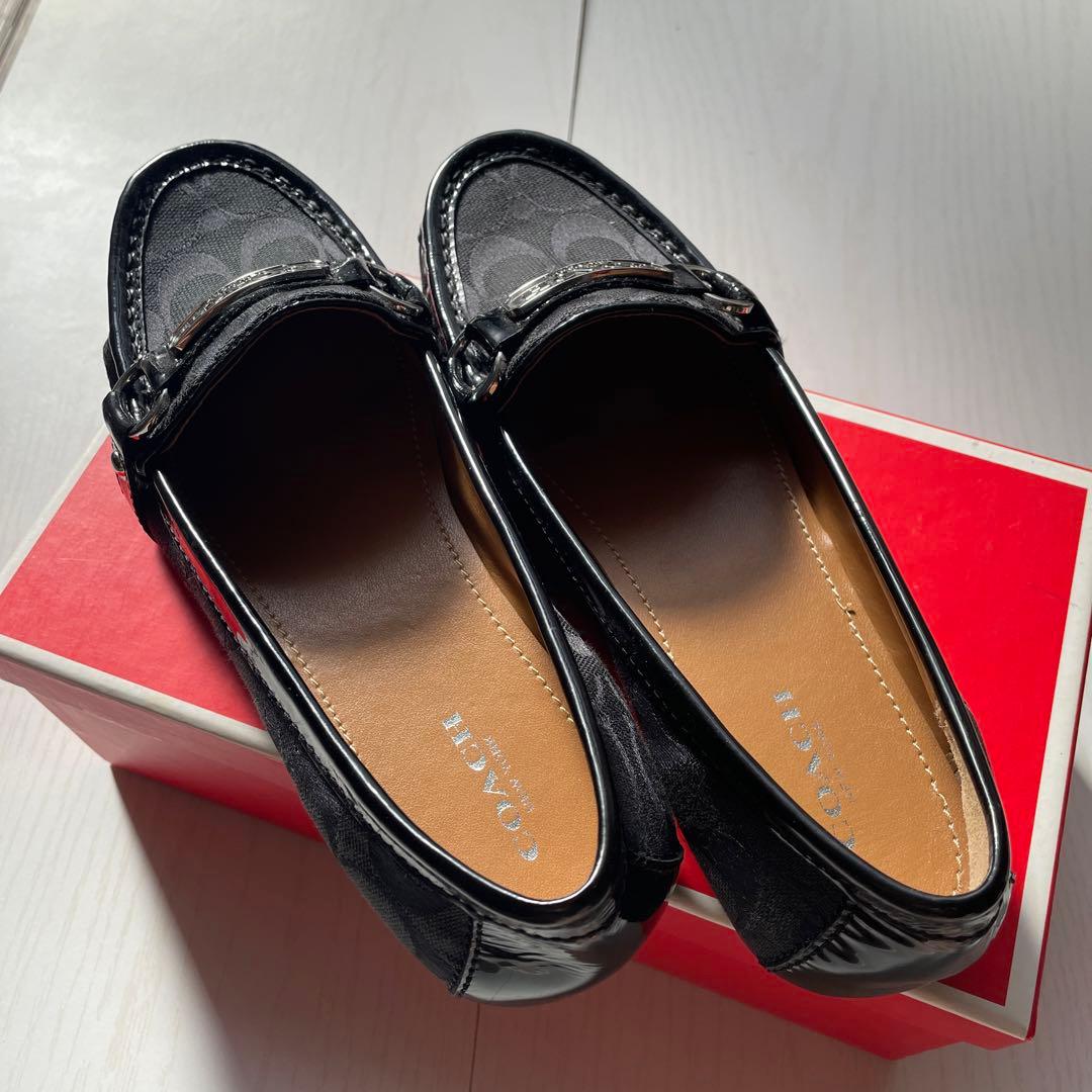 ★新品同様極美品★ コーチシグネチャードライバーシューズレディース23.5cm