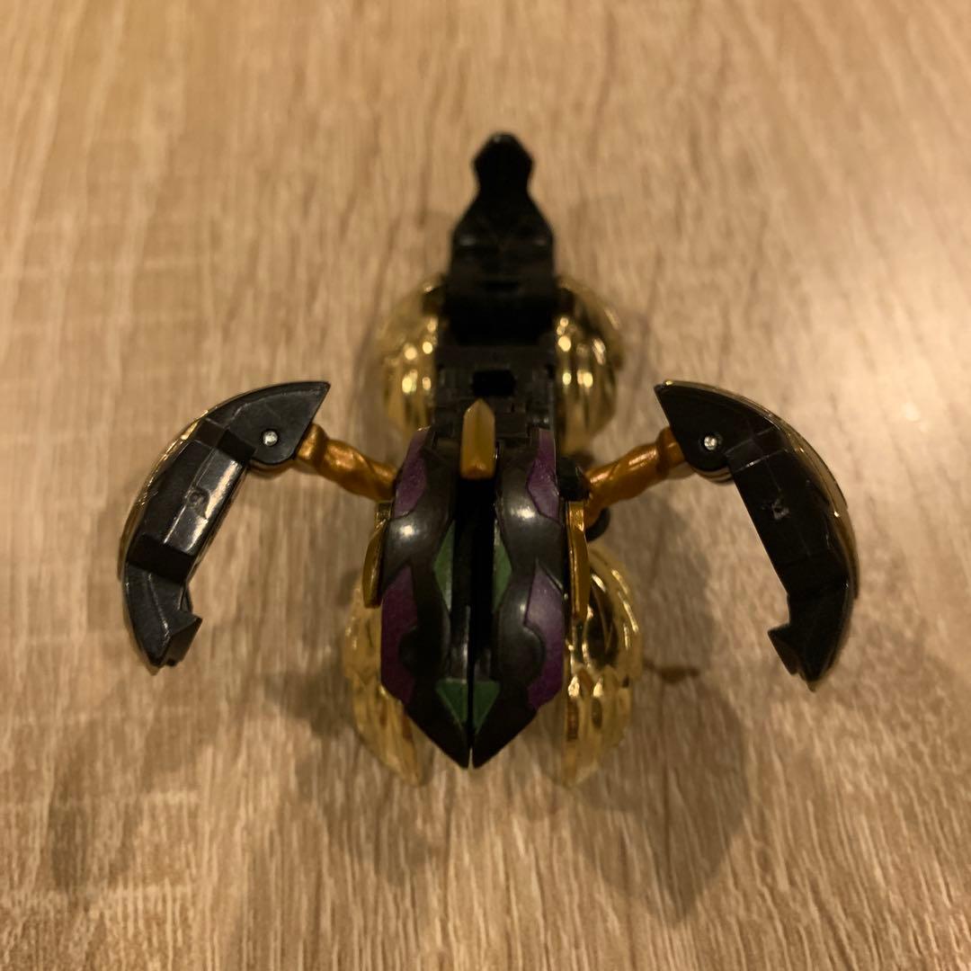 爆丸　覇タヴァネル　ゲートカード（シルバー）１枚 部品6個つき