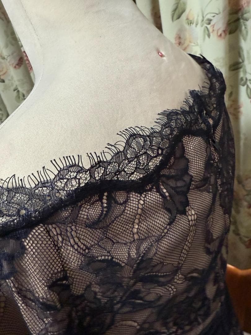 Tadashi shoji オフショルダーレーストップス J024