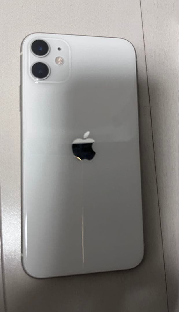 Apple iPhone 11 64G ホワイト SIMフリー