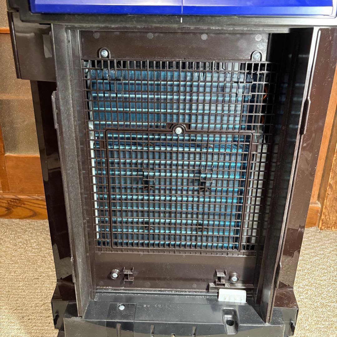 美品 ダイキン工業　除加湿ストリーマ空気清浄機 ACZ70W-T