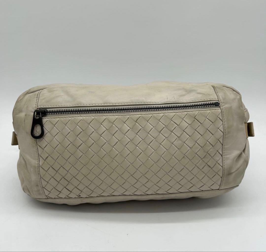 【良品】ボッテガヴェネタ ボディバッグ イントレチャート レザー アイボリー