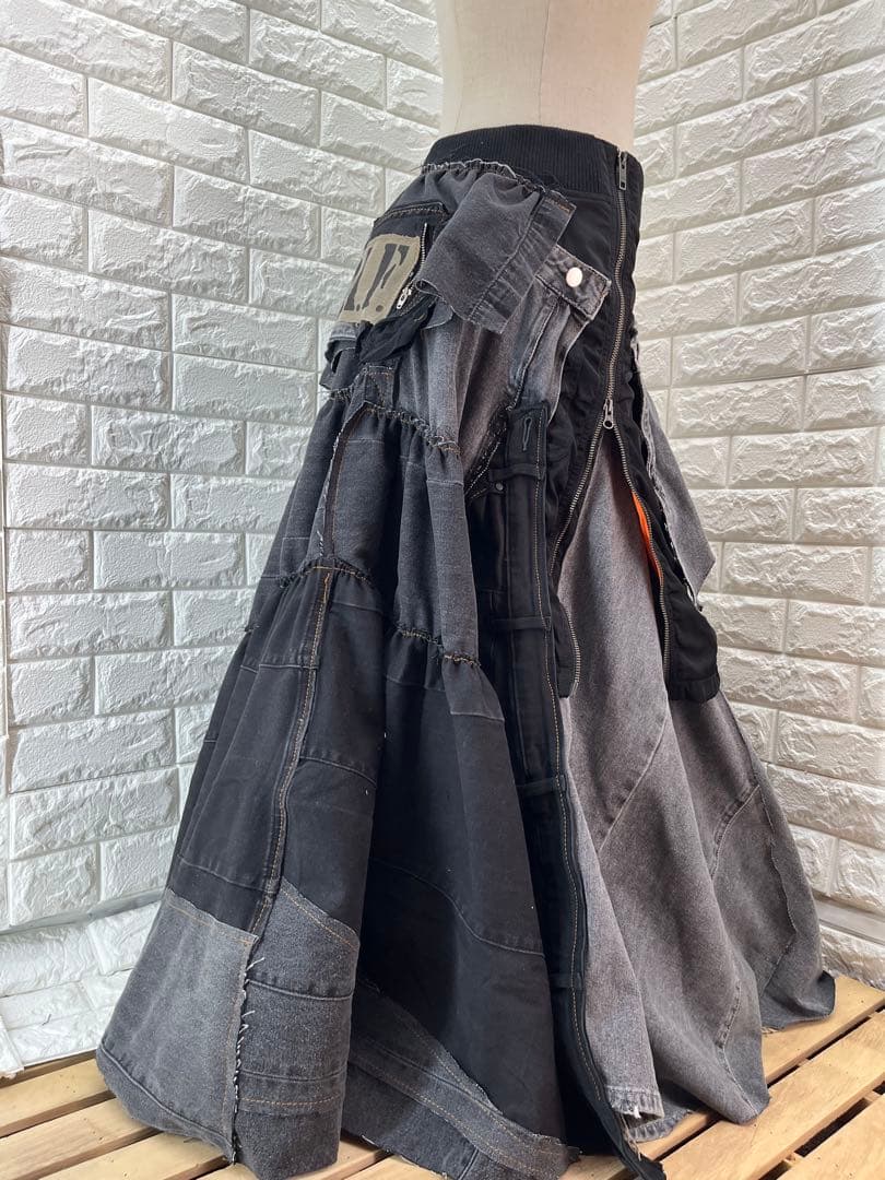 n*a様 リメイクデニム　MA-1 くすみブラックロングフリルスカート