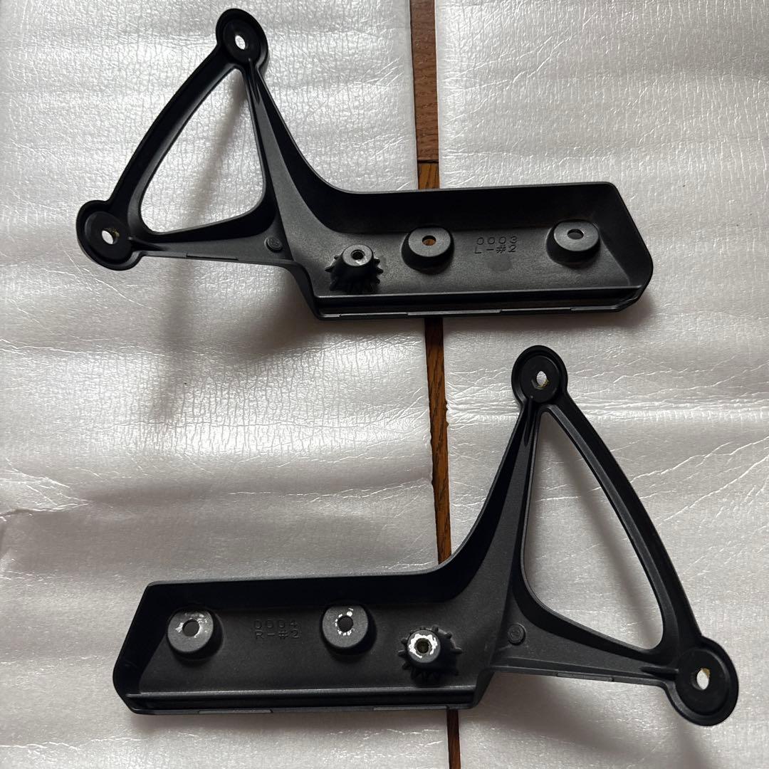 カワサキZ900RS フロントフェンダーアーム　ブラック　新品同様　左右セット