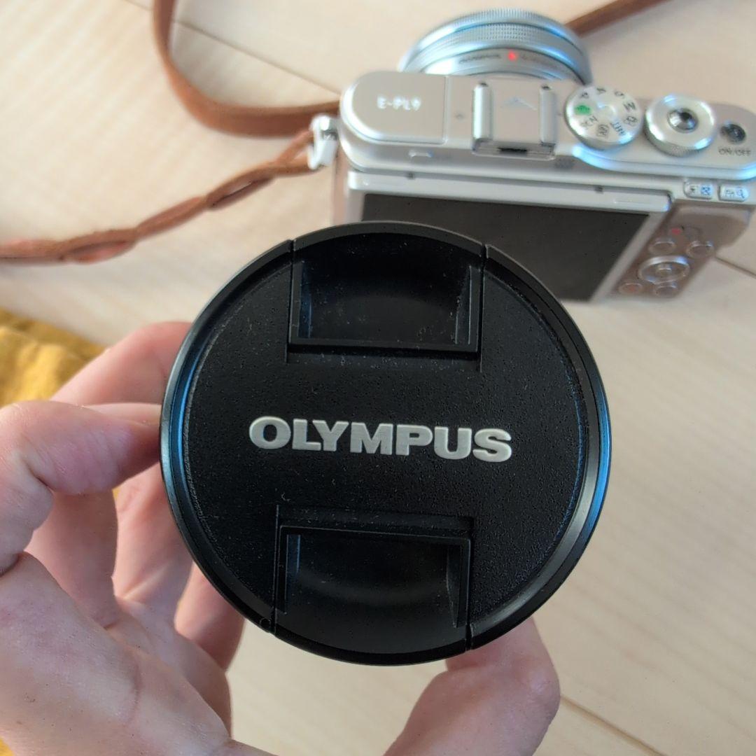 OLYMPUS PEN E-PL9 14-42ｍｍレンズ　2019年購入
