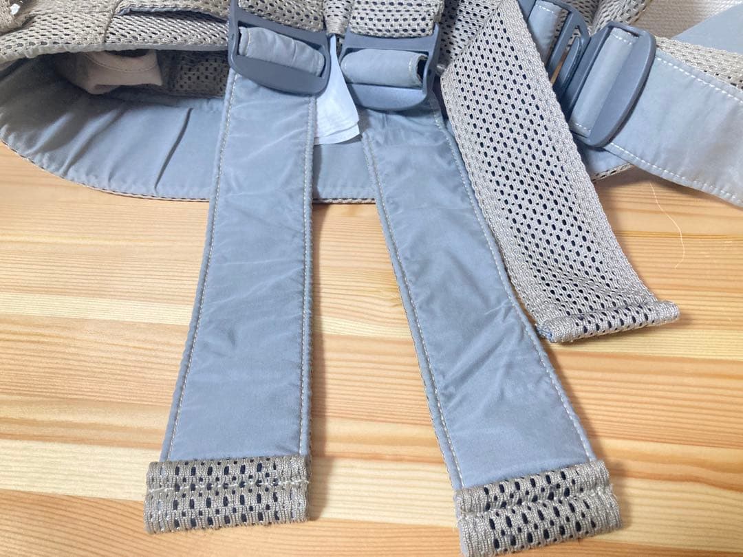 ☆超美品！ ベビービョルン 抱っこ紐 ワンカイエアー グレーベージュ 抱っこひも