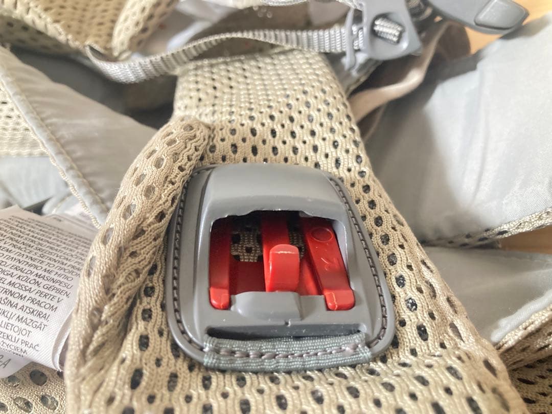 ☆超美品！ ベビービョルン 抱っこ紐 ワンカイエアー グレーベージュ 抱っこひも