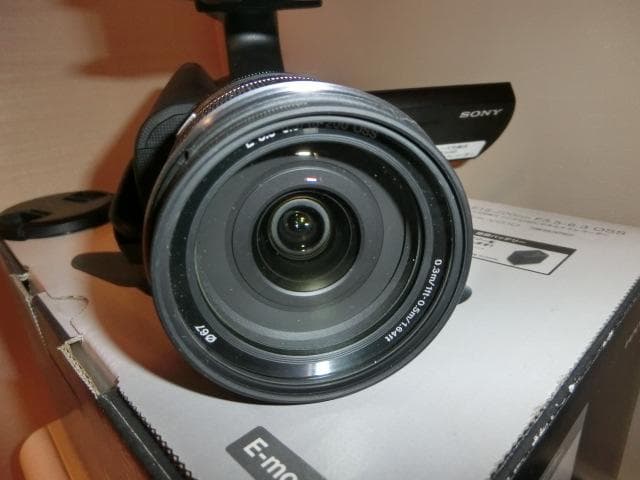 ソニーレンズ交換式デジタルHDビデオカメラレコーダー NEX-VG10一式＋α