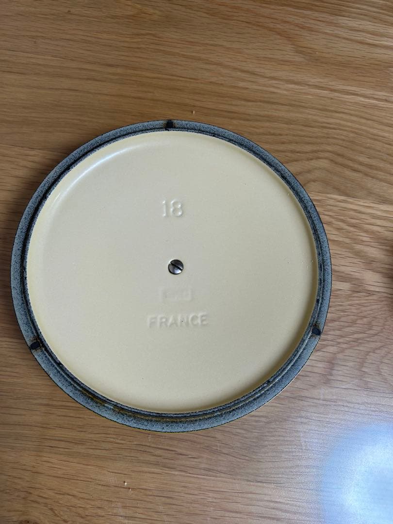 Chieko様 LE CREUSET ル・クルーゼ　18センチ　両手鍋　イエロー