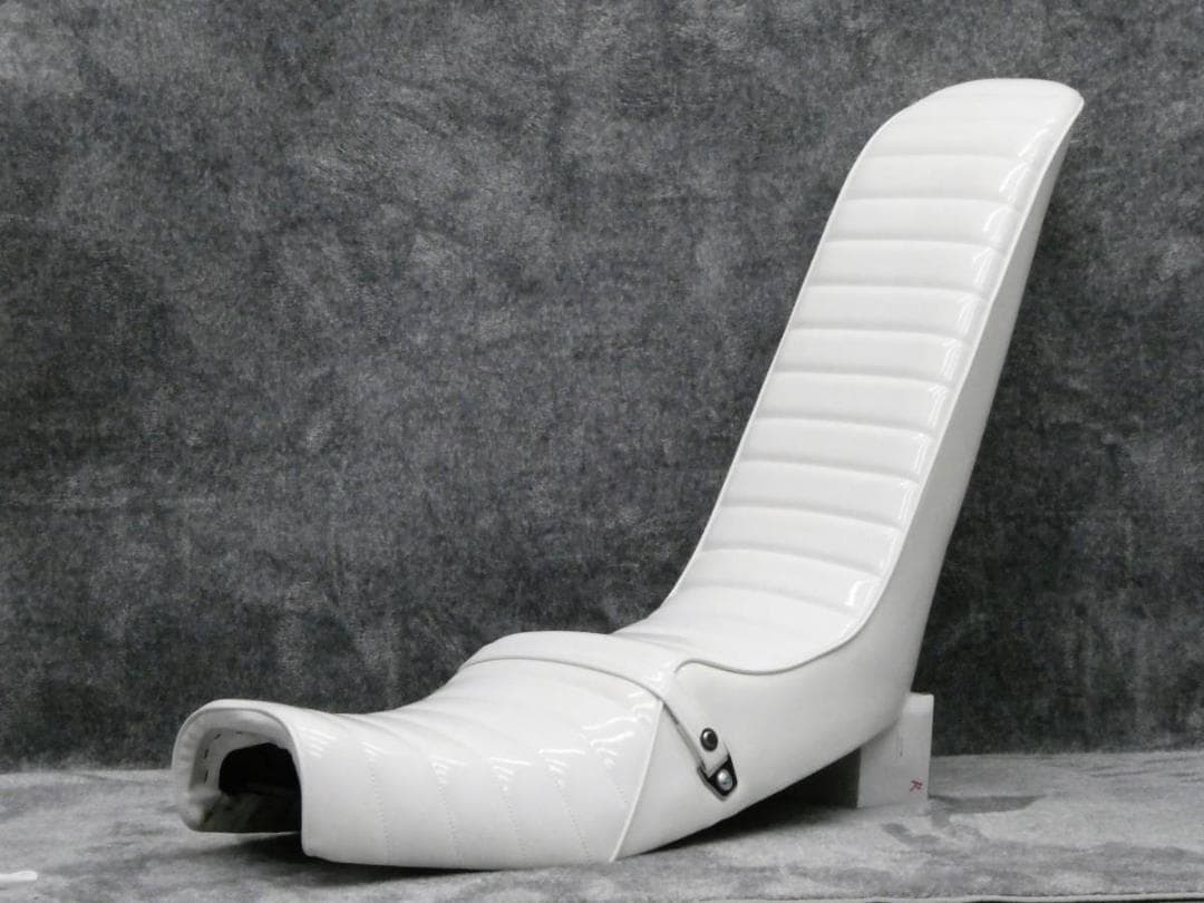 ホーク 白 エナメル ６０ｃｍ 三段シート / 角タンク ホワイト 補強入り