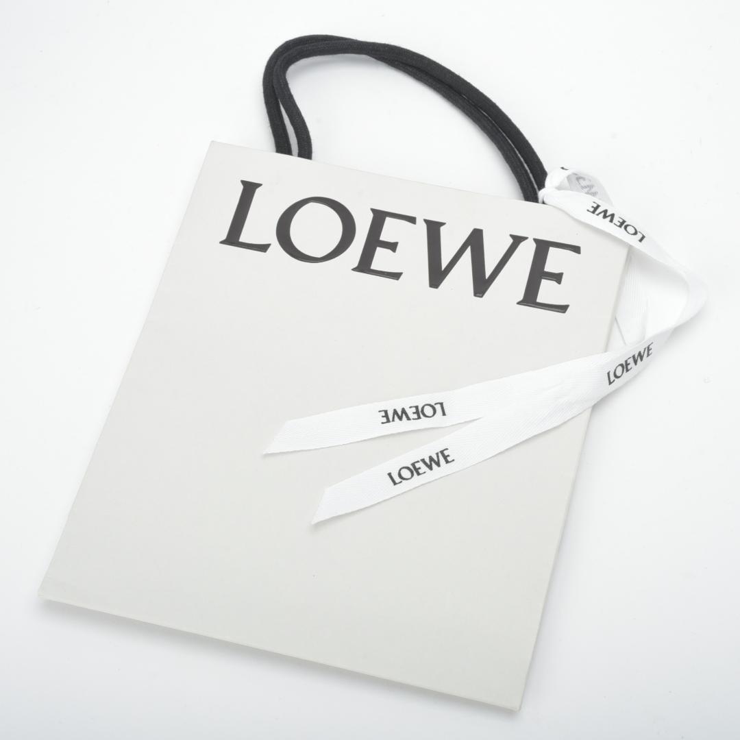 美品 ロエベ LOEWE アナグラム ブローチ ゴールド 箱/ショッパー/袋付き