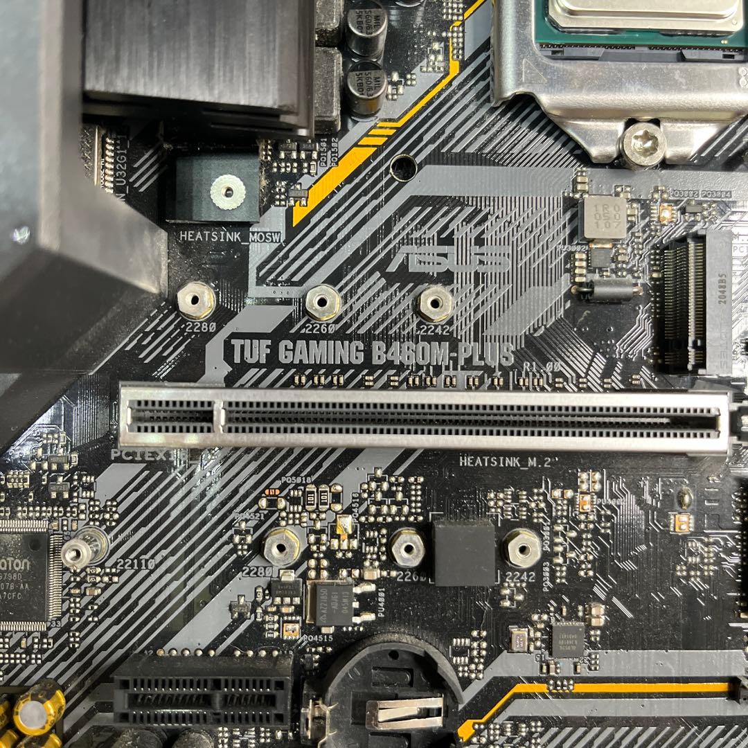 マザーボード b460m plus+core i7 10700F