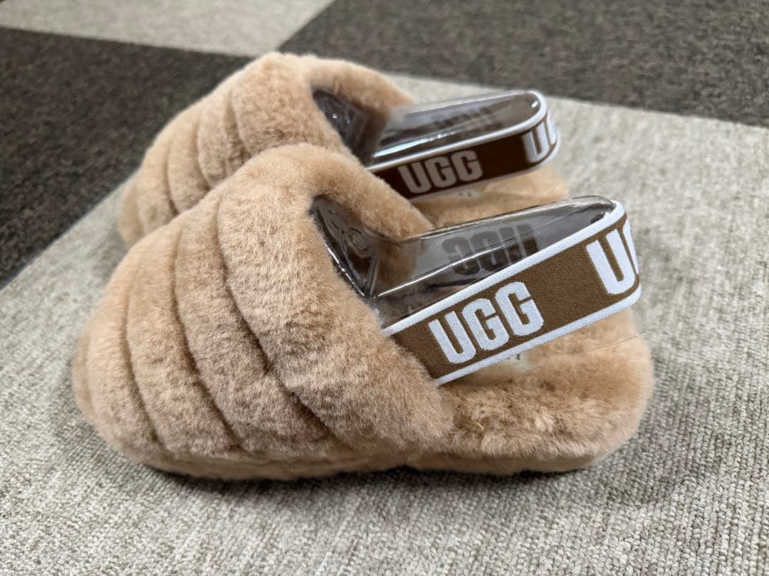 UGG ファー サンダル ベージュ 箱付き アグ ボア ムートン シープスキン