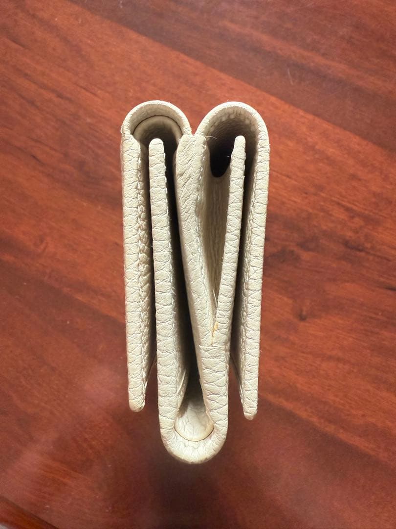 GUCCI 二つ折り財布 クリーム色