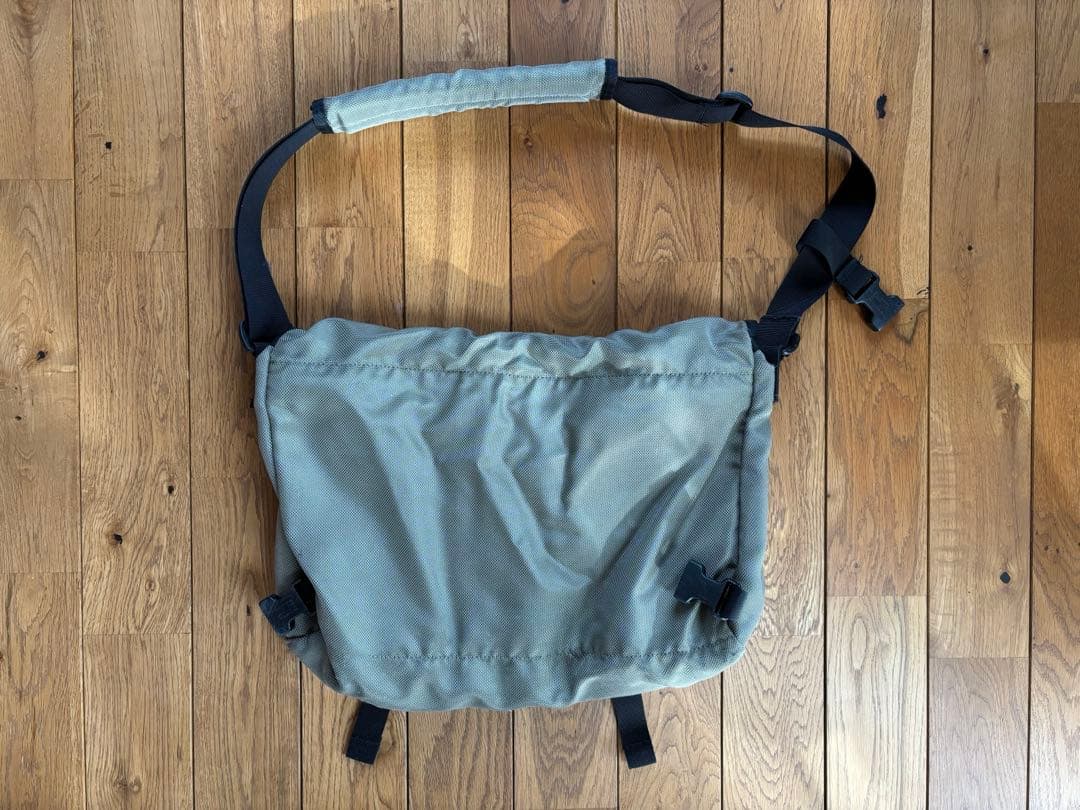 Patagonia half mass ハーフマス　グレー