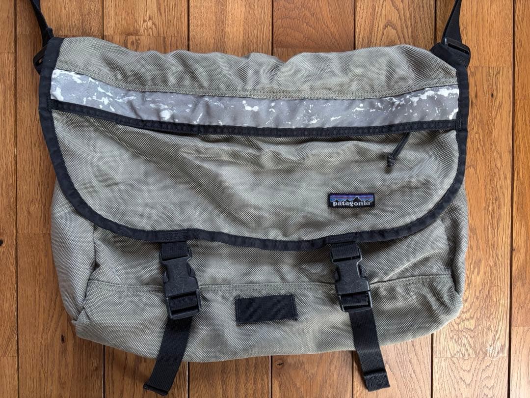 Patagonia half mass ハーフマス　グレー