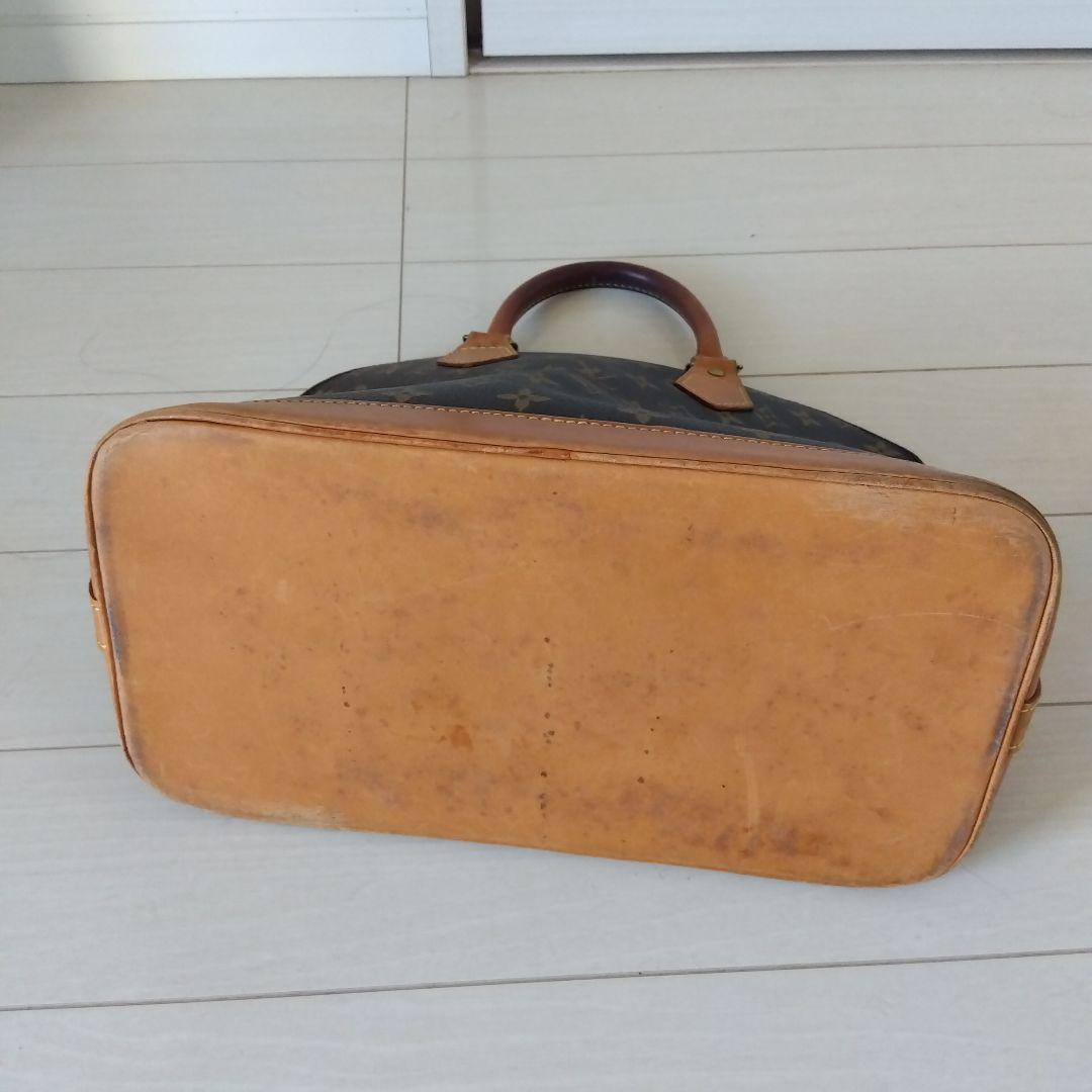 Louis Vuittonアルマハンドバッグ