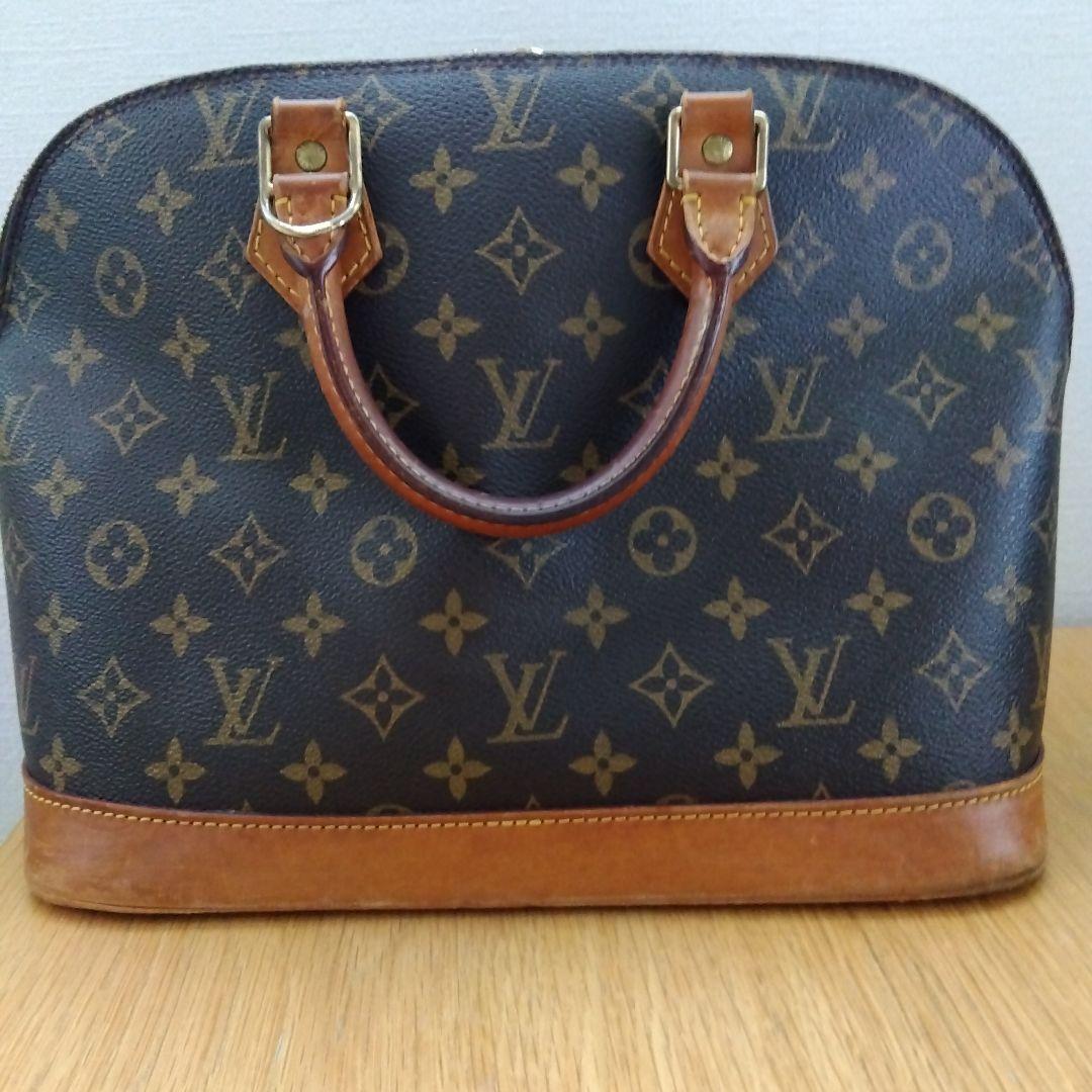 Louis Vuittonアルマハンドバッグ