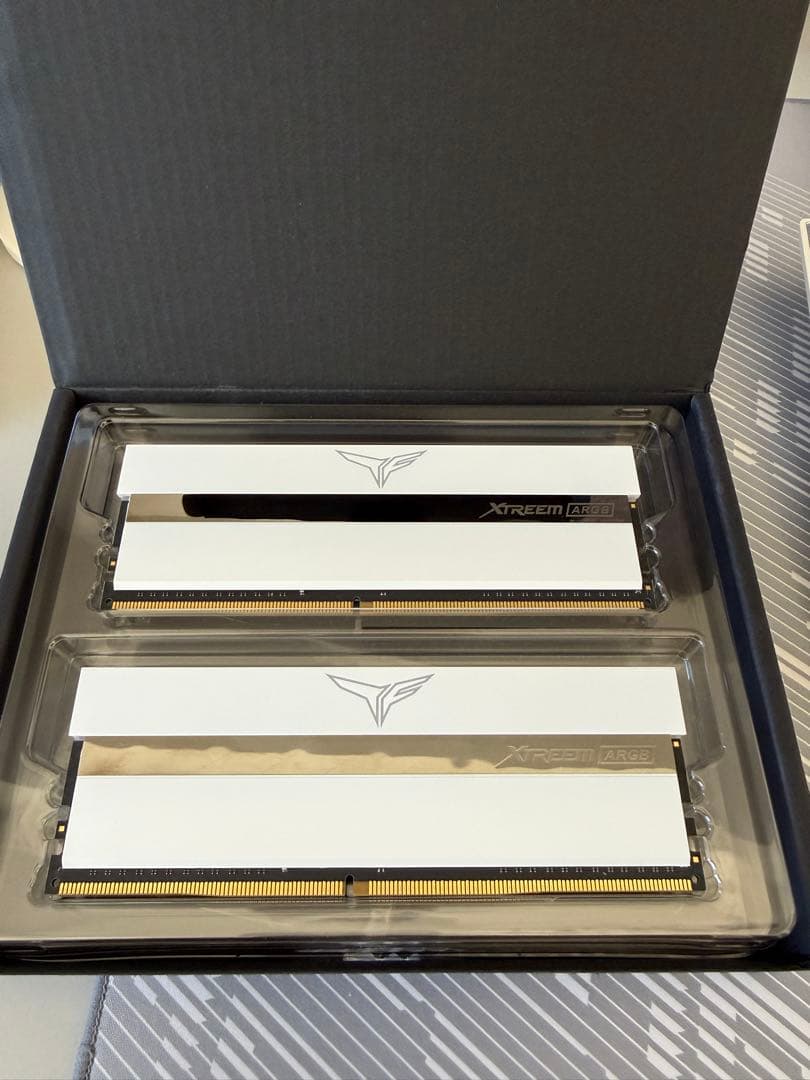 美品T-FORCE Xtreem ARGB 32GB 3200MHz