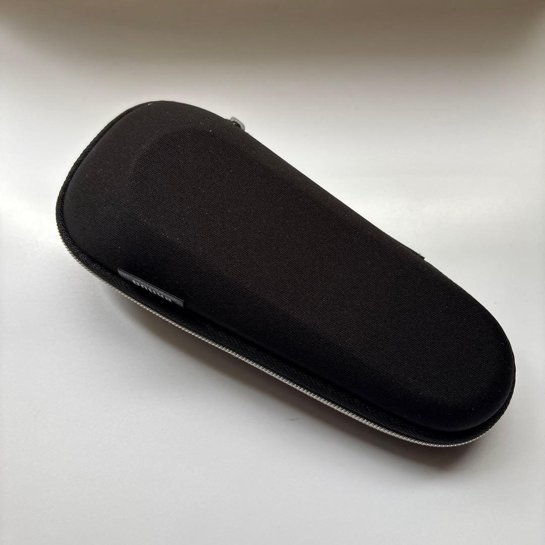 ブラウンシリーズ8 メンズシェーバー本体　洗浄器付き　ドイツ製