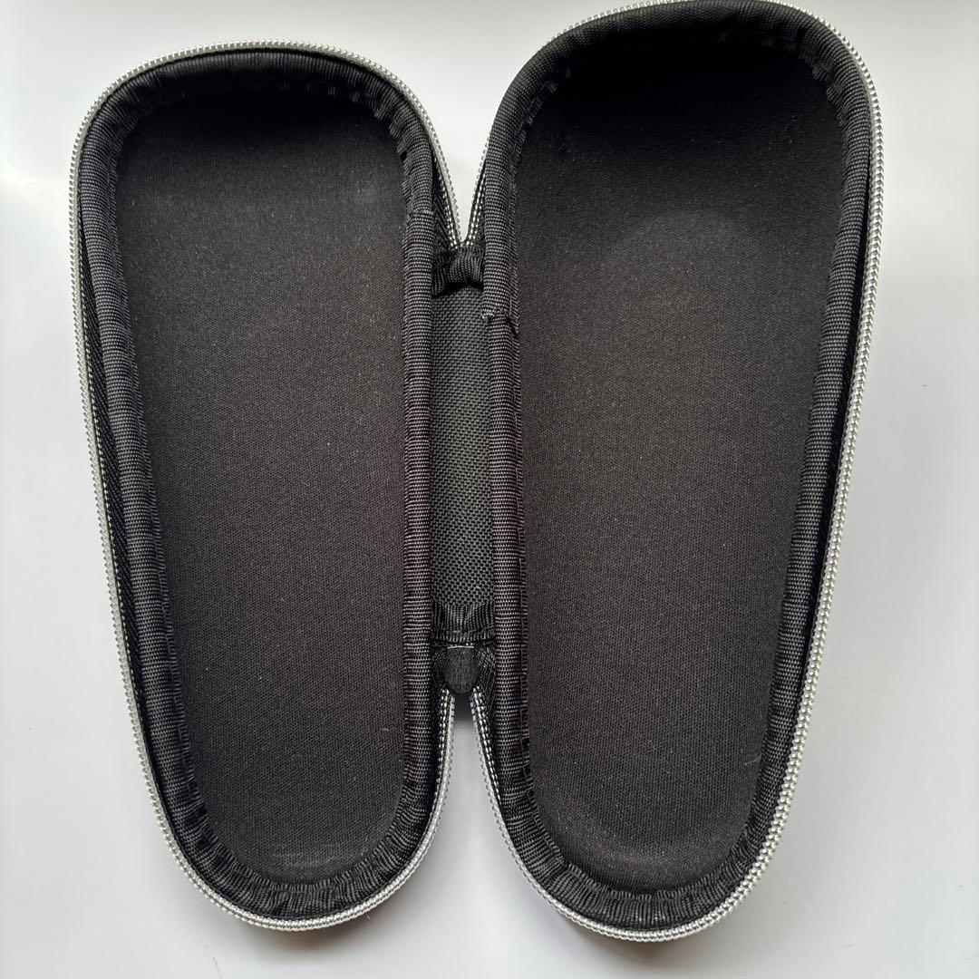 ブラウンシリーズ8 メンズシェーバー本体　洗浄器付き　ドイツ製