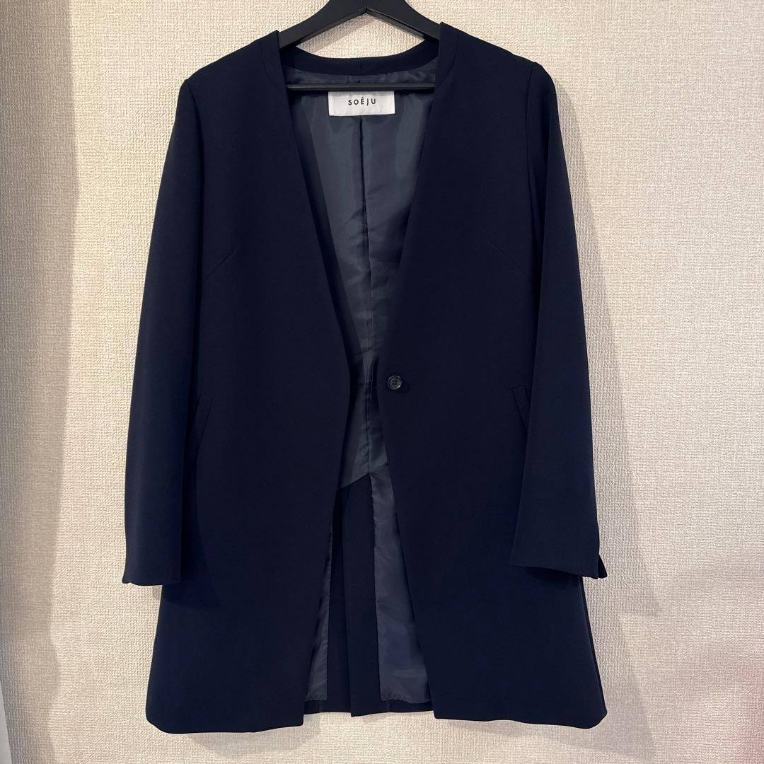 SOEJU ロングノーカラージャケット　ネイビー
