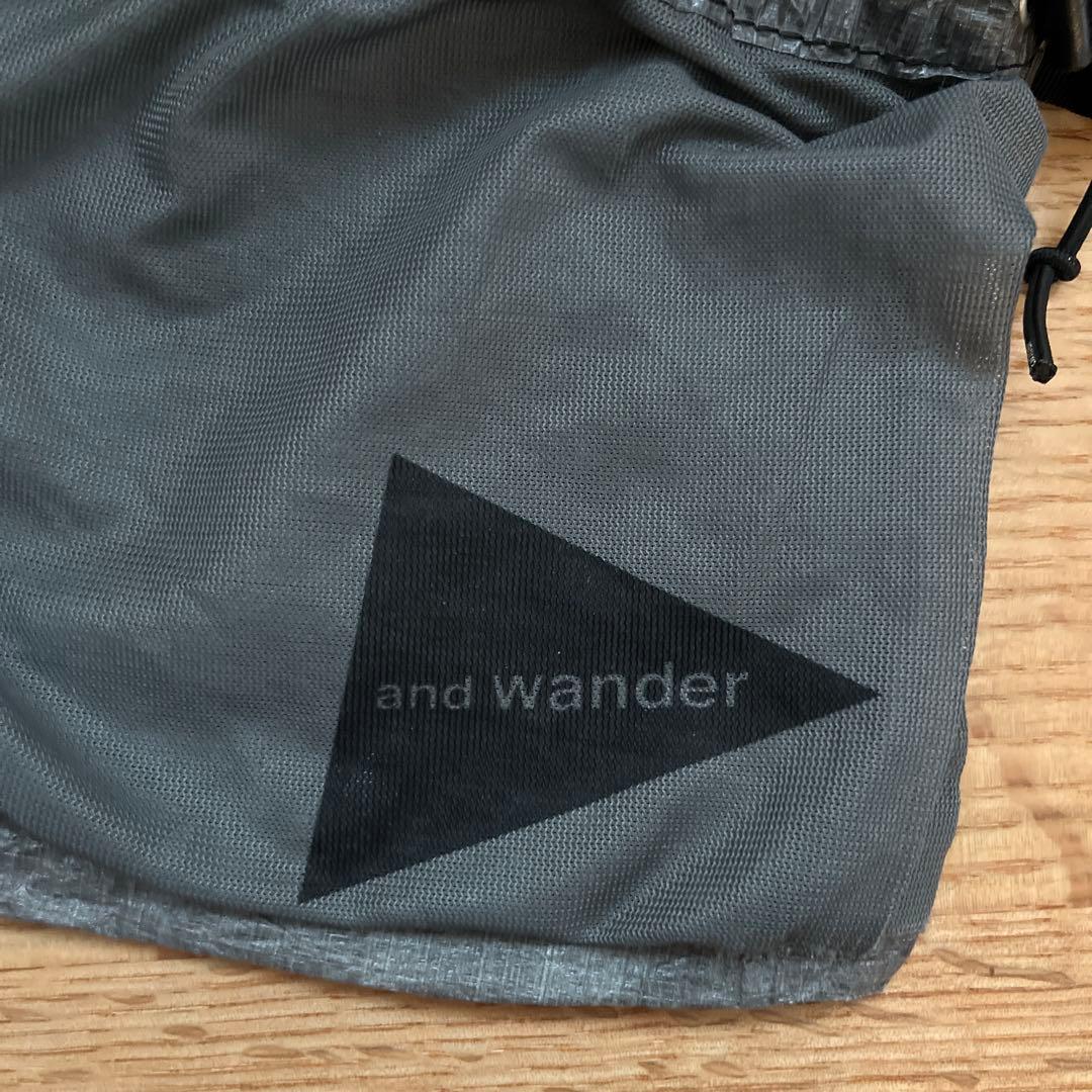 and wander サコッシュ バッグ アンドワンダー キューベンファイバー