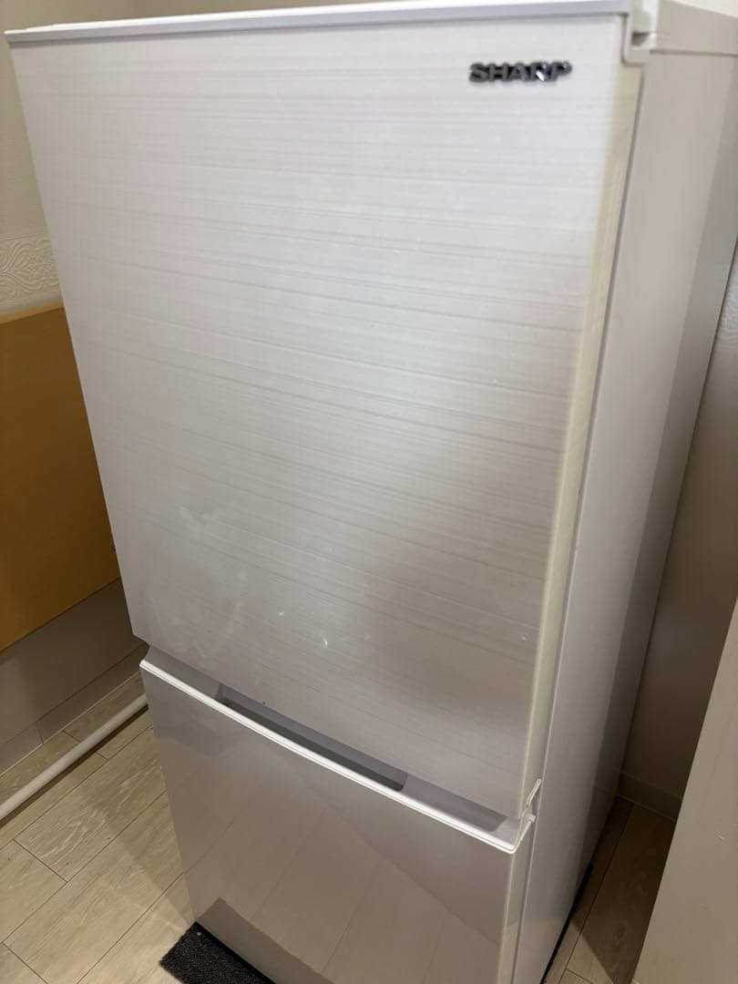 [本日限定大幅値下げ！]SHARP 冷蔵庫　150L SJ-D15H-W