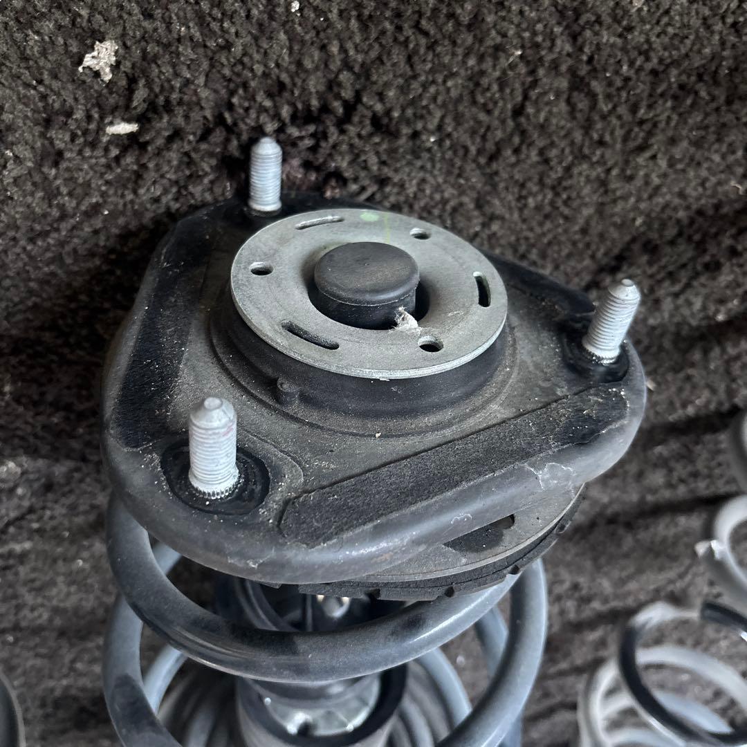 プリウス　30 純正サスペンション