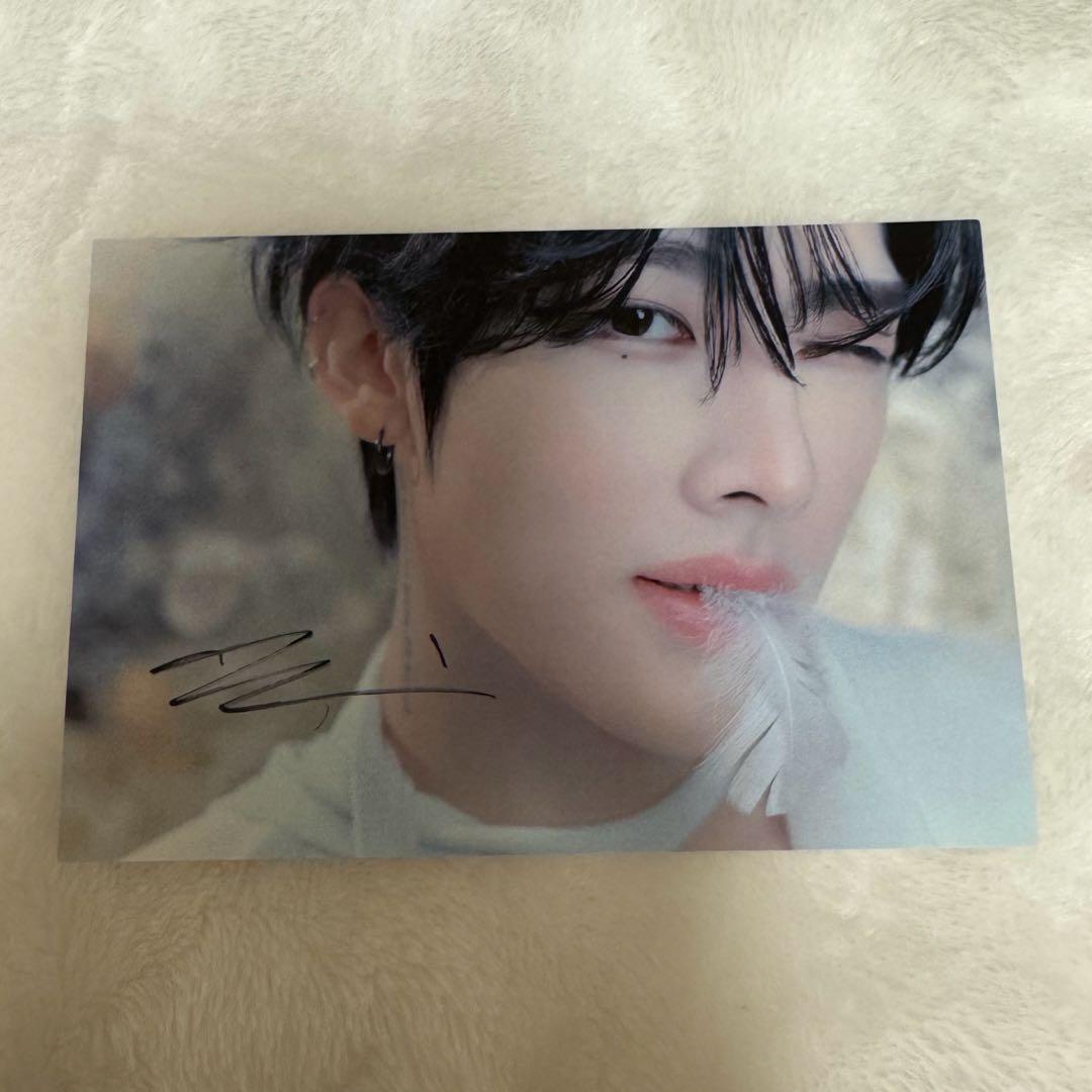 ④ZEROBASEONE リッキー 直筆サイン入りポストカード