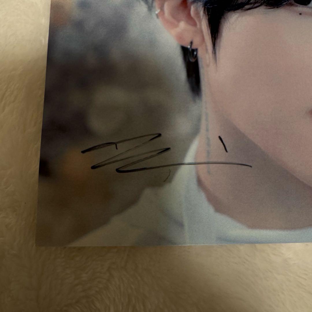 ④ZEROBASEONE リッキー 直筆サイン入りポストカード