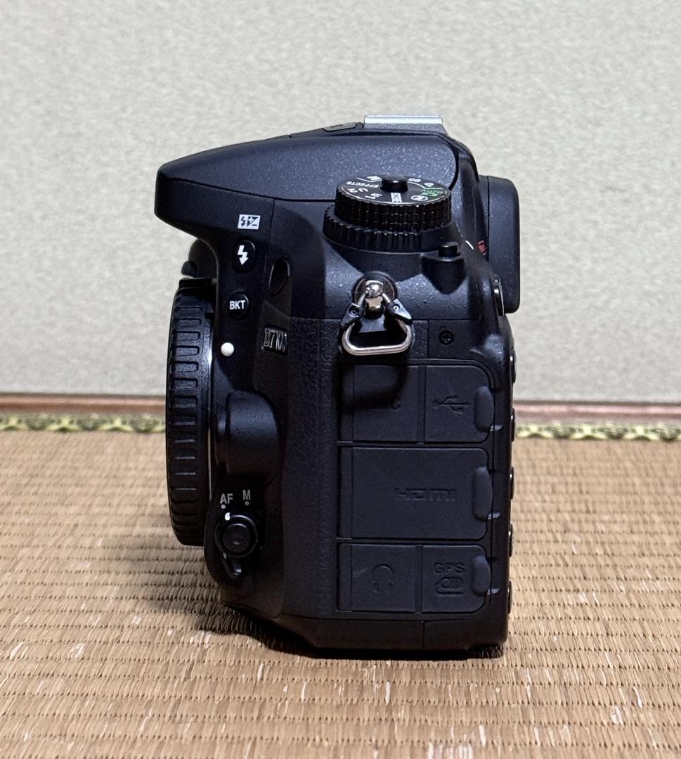sunny様限定3,369ショット 新品級 ニコン D7100 デジタル一眼レフ