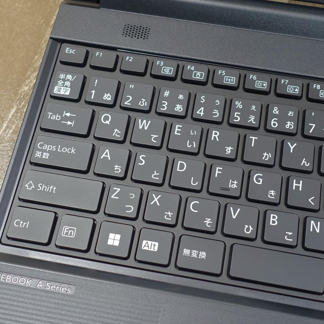 未使用に近いバリ速の２０２３年製✨１２世代ｉ５に超高速ＳＳＤ＆大容量１６Ｇメモリ