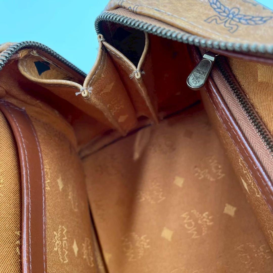 良品　エムシーエム　ヴィセトス　レザー　ミニボストンバッグ　金具付き　ブラウン