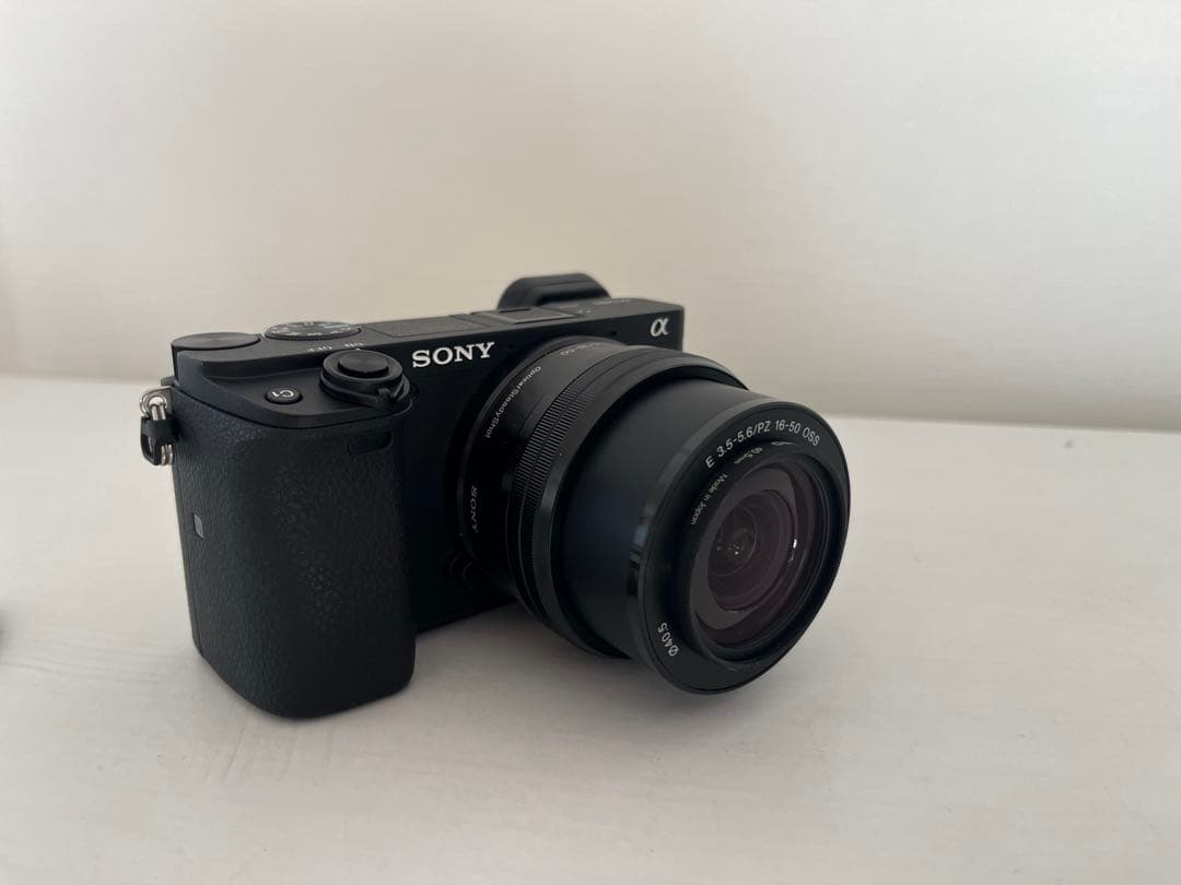 美品 SONY α6400 デジタルカメラ 本体とレンズセット