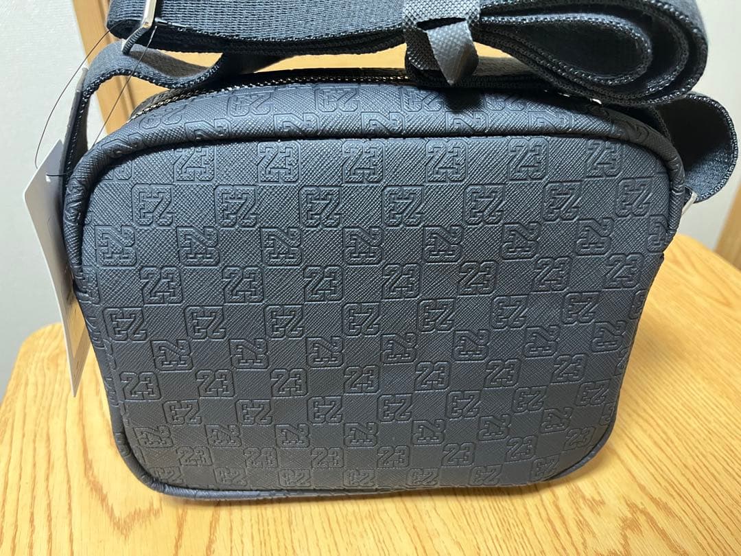 【新品未使用】ジョーダン　モノグラムメッセンジャーバッグ　MA9085-G0T