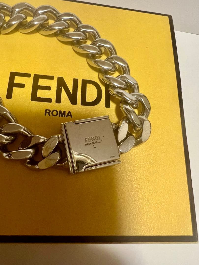 【美品】【最終値下げ】FENDI FF ロゴ　ブレスレット　シルバー　Lサイズ