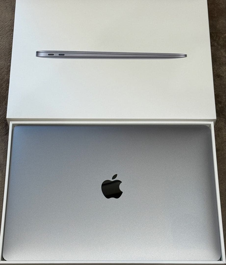 MacBook Air M1 ’13 /8GB/256GB/84%