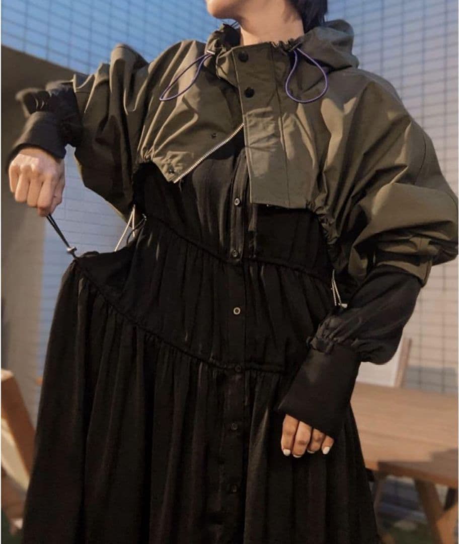 un3d オリーブ色 フード付き クロップドジャケット