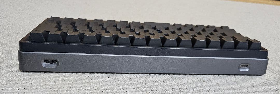 【中古】HHKB Studioキーボード日本語配列(炭＋キートップ雪＋専用ケース