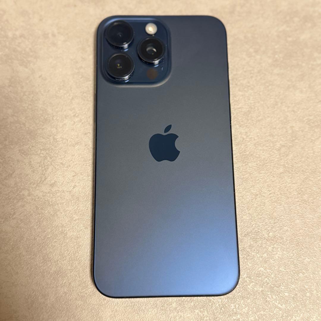 【美品】iPhone 15 Pro Max ブルーチタニウム 512GB