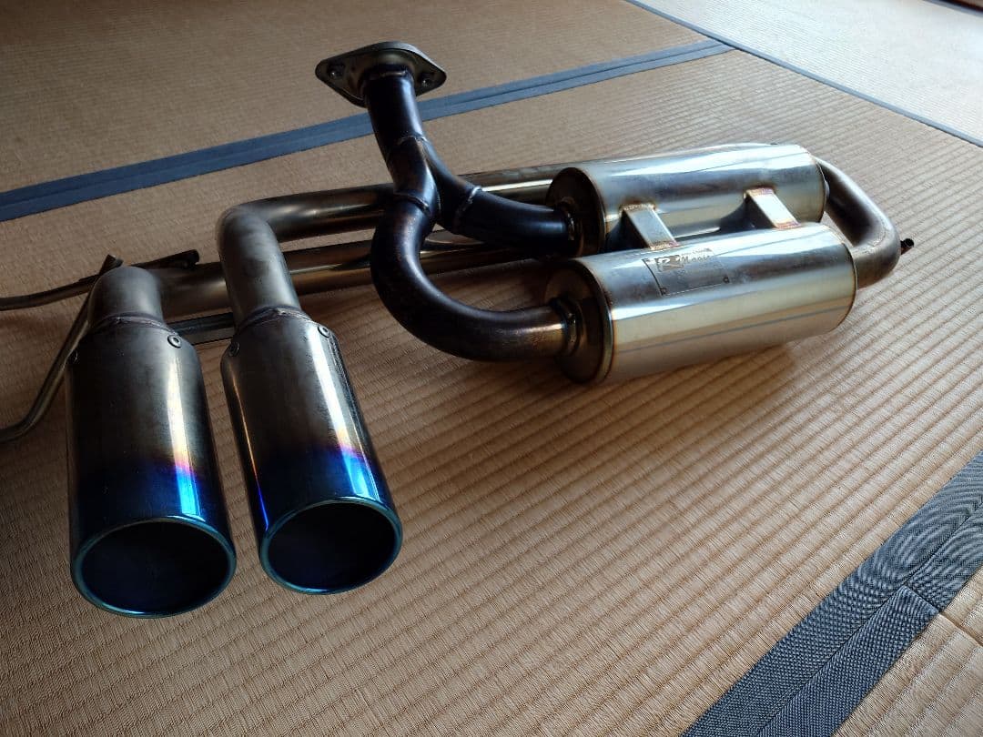 ロードスターRF用マフラー。Ｒマジック、サウンドチューンマフラー、チタン
