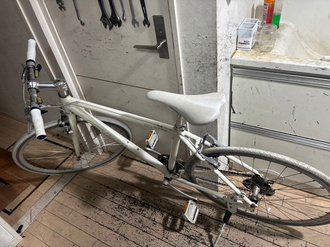 FUJI PALETTE フジのクロスバイク ホワイト