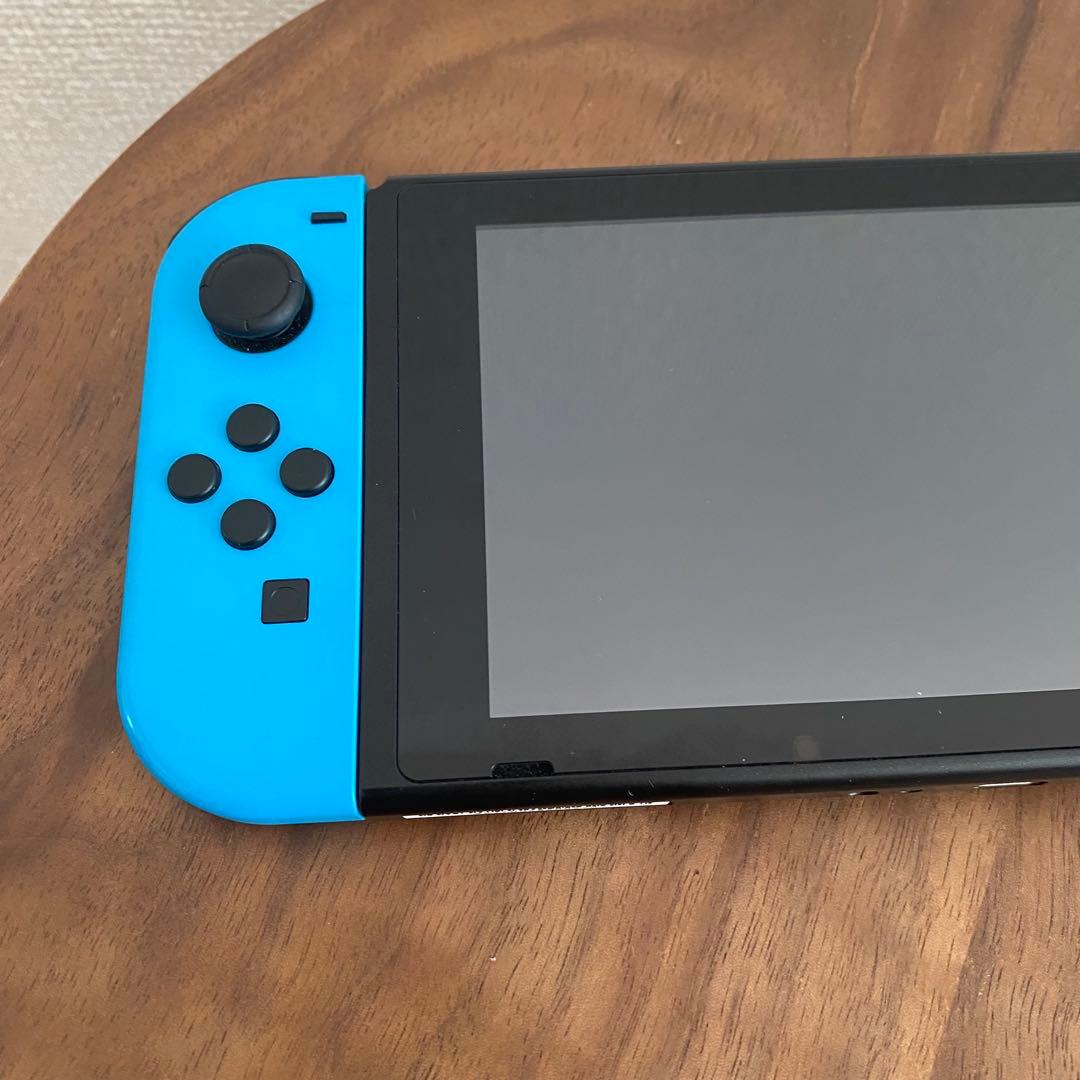NintendoSwitch 本体　箱無し(HDMIケーブルは純正ではありません