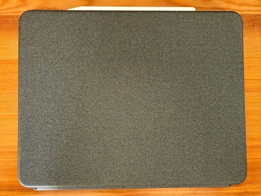 iPad Pro 12.9 第6世代 128GB Combo Touch